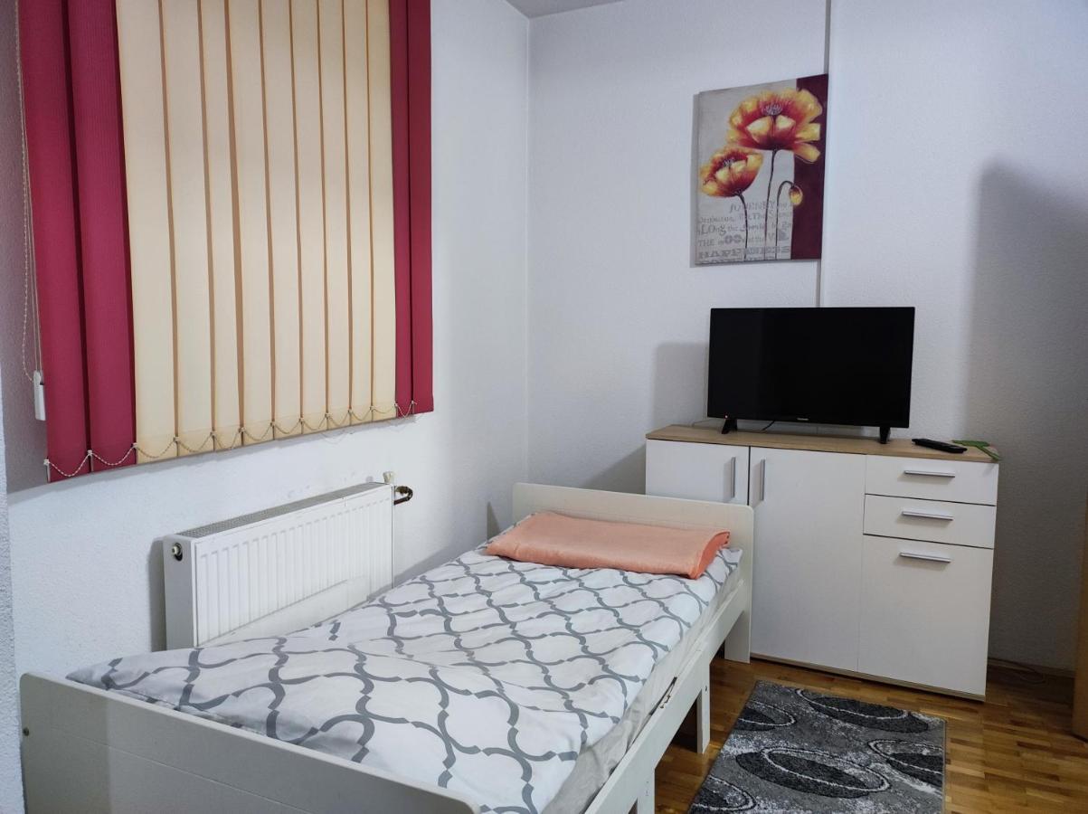 Appartement Vela-Edo à Zavidovici Extérieur photo