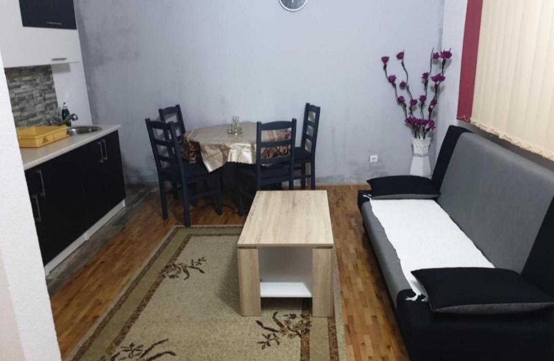 Appartement Vela-Edo à Zavidovici Extérieur photo