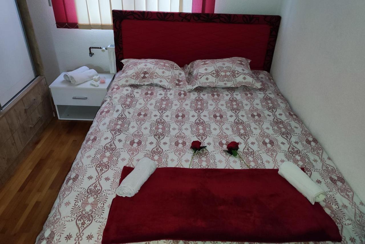 Appartement Vela-Edo à Zavidovici Extérieur photo